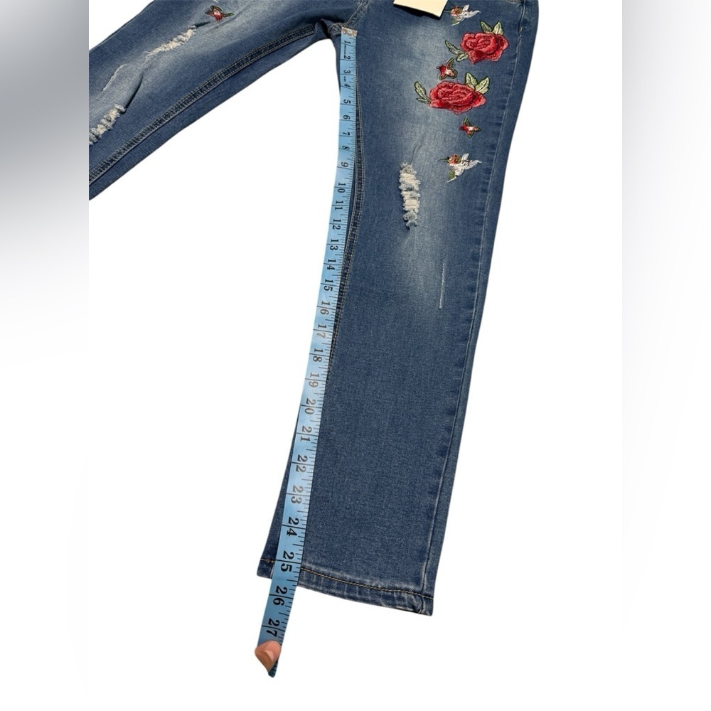 The Style Between US Denim Mid Rise Distressed Floral Embroidered Skinny Jean - Picture 5 of 7
